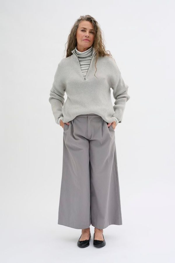 EW Ally Lgrey Melange Knit Pullover For Sale