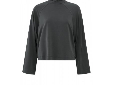 High neck phantom top w raglan slv Fashion